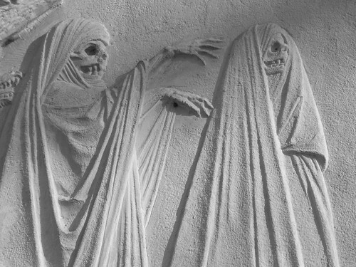 Resultado de imagen de cementerio estatuaria arte calaveras