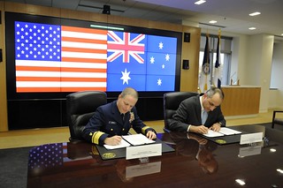 Coast Guard, Australian Customs and Border Protection Service sign memorandum of understanding