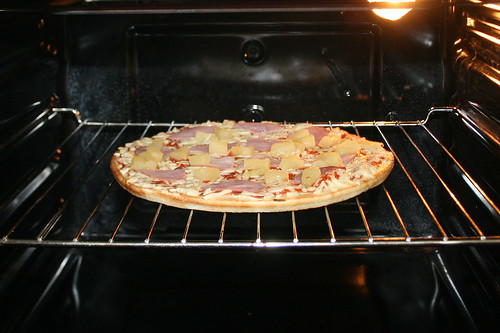 06 - Pizza Hawaii (Wagner Steinofen)  - Im Ofen / In oven