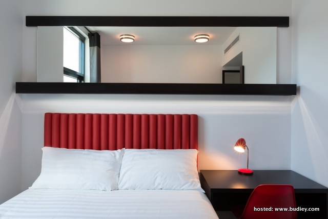 Tune Hotel Melbourne - Double Room a.jpg