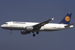 Lufthansa A320-211 D-AIQA BCN 26/03/1995