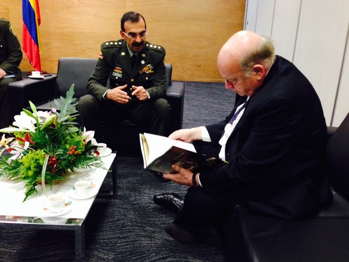 Secretary General Insulza Meets with the Director General of the Colombian Police