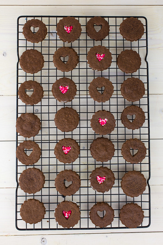 Valentine Linzer Cookies-1.jpg