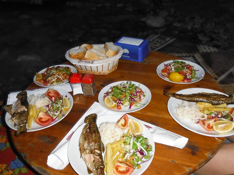 Nuestra cena en el Hotel Saklikent Gorge Club, en Turquía.