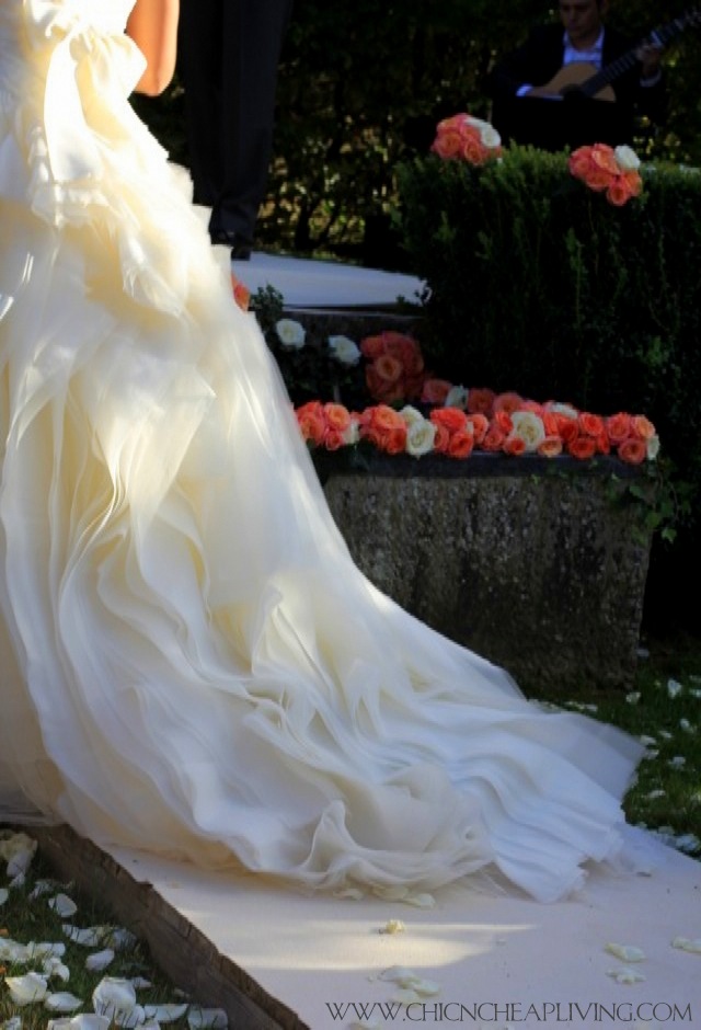 ChÃ¢teau de Condé Vera Wang wedding gown by Chic n Cheap Living
