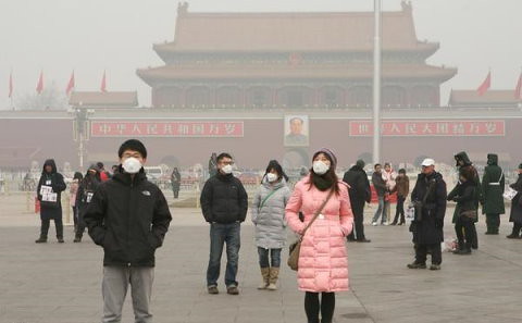 中國空污等環境問題嚴重，賴偉傑認為，如能在中國推銷環境揭露的整體機制，才是一個環境管理的藍海策略。圖片來源：綠色和平