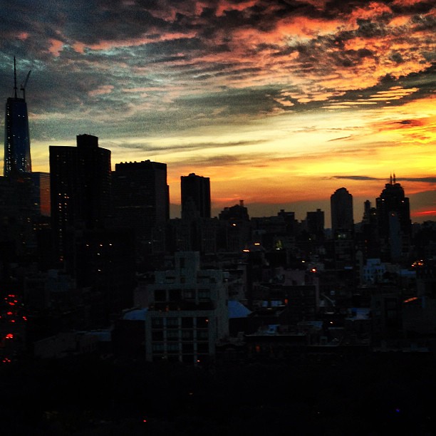 Sunset #sunset #freedom #freedomtower #les #manhattan #magichour #imagesforyoursenses #nyc #newyorkcity #newyork