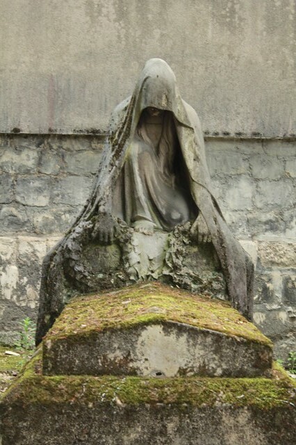 Cimitero di Père LaChaise: statua