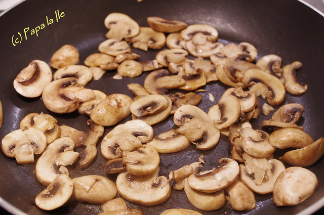 Tagliatelle cu ardei, ciuperci si pui (2)