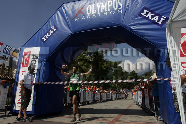 O Καταλανός Jessed Hernandez νικητής του Olympus Marathon 2007 με ρεκόρ αγώνα (4.33.37)