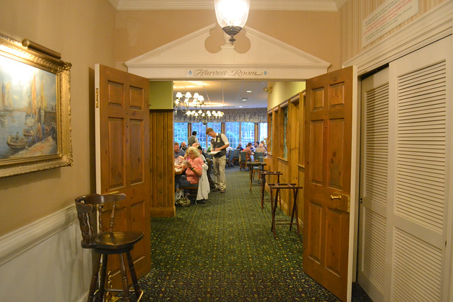 Restaurant halls