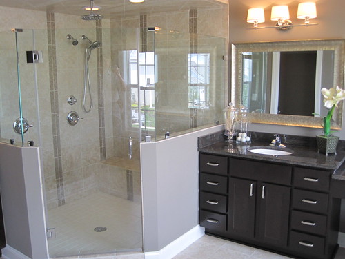 Modern bathroom design without tubs