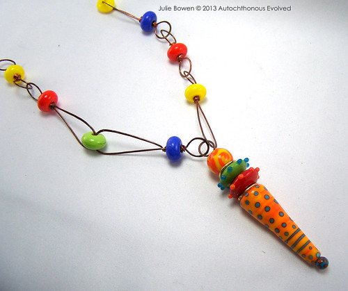 Teardrop wire link necklace with 10mm round lampwork spacers