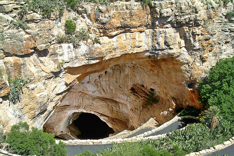 Carlsbad-Caverns-National-Park-Entrance