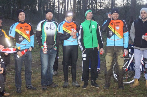 2013.12.21  Fahrradkontor CX-Team Hannover bei der Braunschweiger Cross Serie