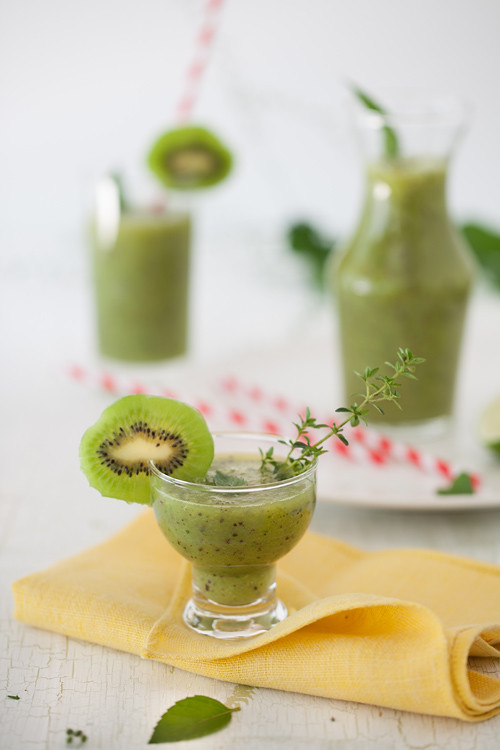 Minty Kiwi Smoothie with Lime - Refreshing Drink at Cooking Melangery