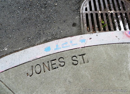 Jones_sidewalksign