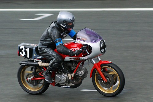 Hugues Epailly (Ducati 900, 1983_Team Vision Plus_BOC)