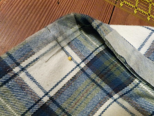Marking Buttonhole Placement - Use The Plaid!