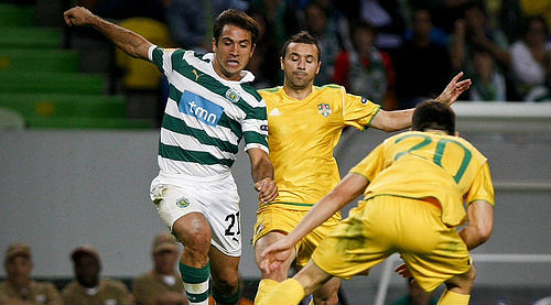 Fabian Rinaudo con la maglia bianco-verde dello Sporting Lisbona