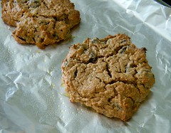 Cashew "Oatmeal Raisin" Cookies