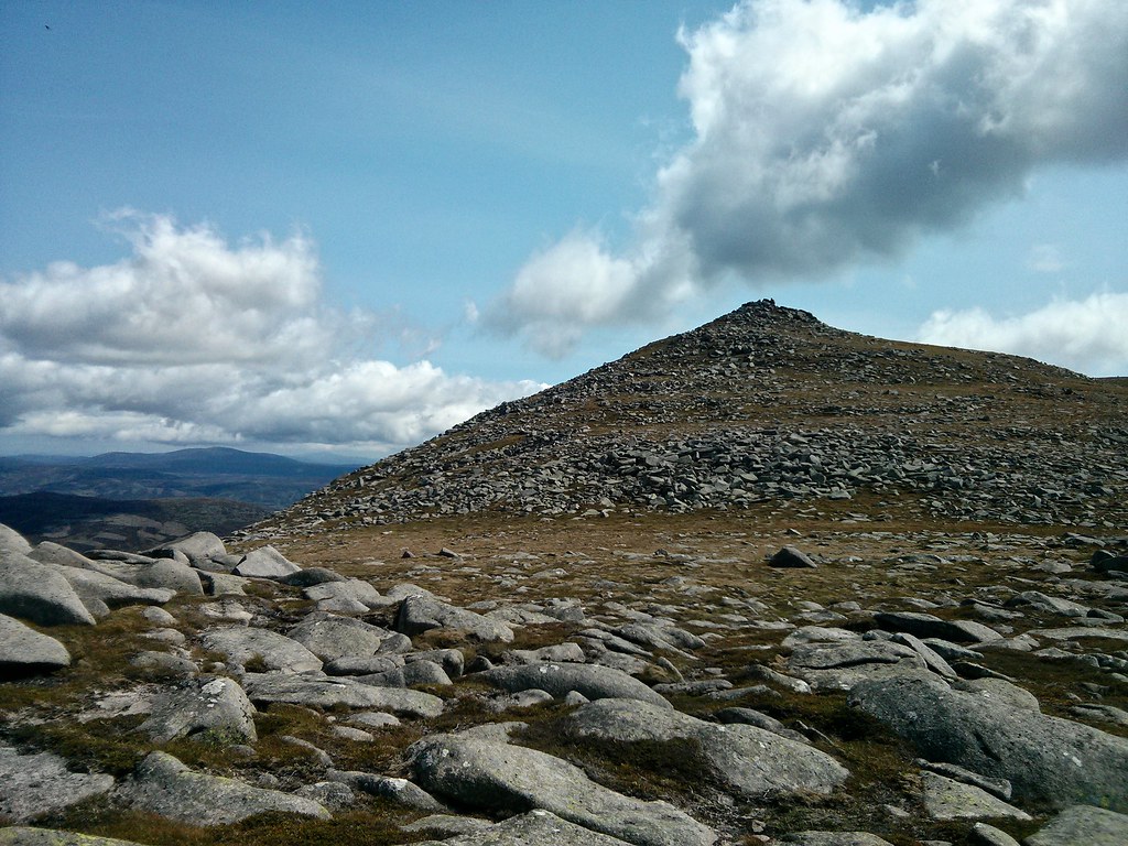 North of Lochnagar's summit