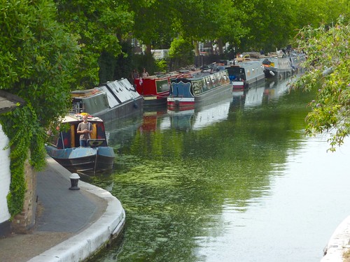 Grand Union Canal from the bridge width=