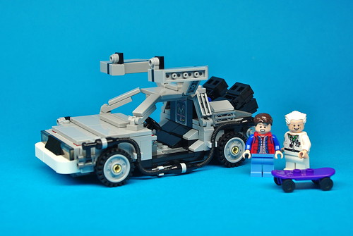 LEGO Back to the Future DeLorean (3)