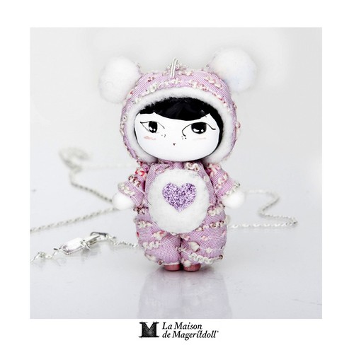 Mageritdoll: Oso Amoroso  - Loving Bear (Resin Art Doll Jewelry - Joyas de Muñeca. Muñeca artística resina) by La Maison de Mageritdoll