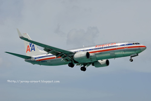 N946AN Boeing 737-823(WL) by Jersey Airport Photography