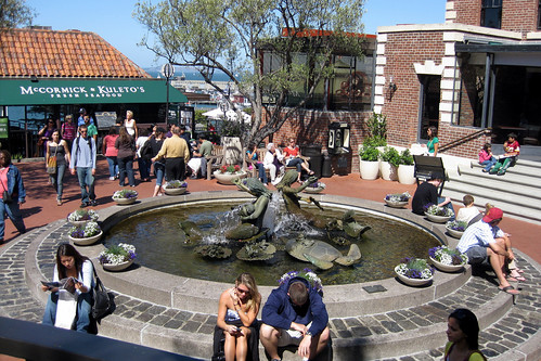 Ghirardelli Square, San Francisco (by: Wally Gobetz, creative commons)