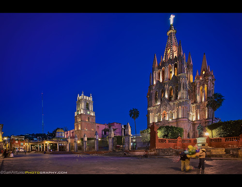 Parroquia de San Miguel Arcángel - San Miguel de Allende, Mexico by Sam Antonio Photography