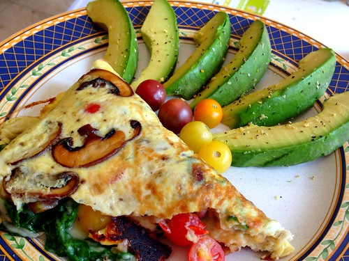 Omelet and avocado lunch