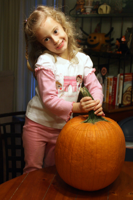 Autumn-and-her-pumpkin