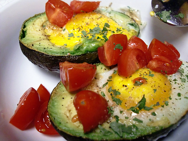 Baked Eggs in Avocados (YUM!!!!)