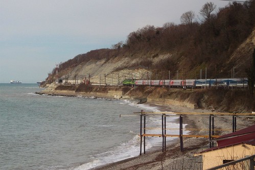 Our 20 carriage long train snaking along the Black Sea coast at Вишнёвка (Vishnevka)