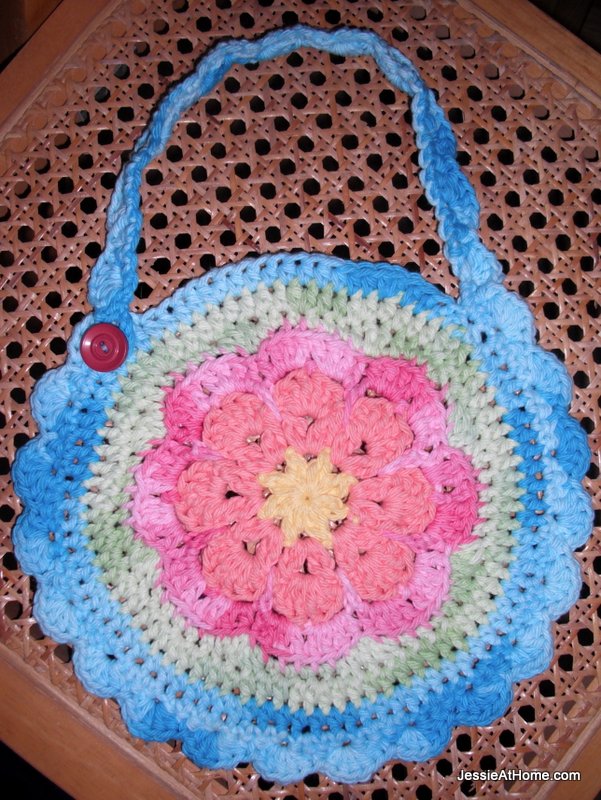 Crochet-Flower-Bib