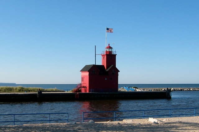 Holland lighthouse "Big Red"