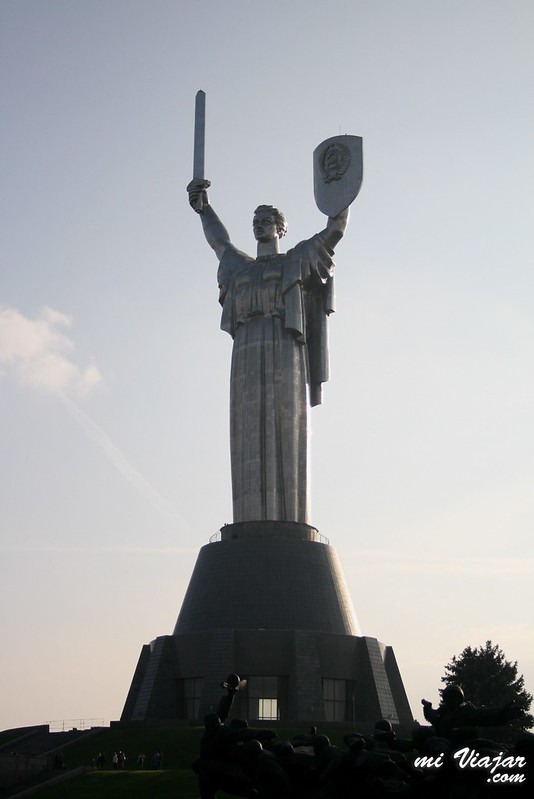 Monumento a la madre patria en Kiev capital de Ucrania
