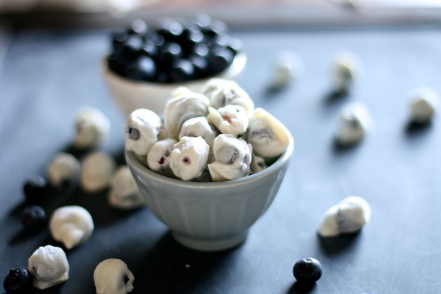 Yogurt Covered Blueberries | The Hungry Housewife