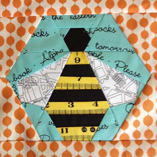 Bee block for my #circle7 quilt from the badskirt tutorial