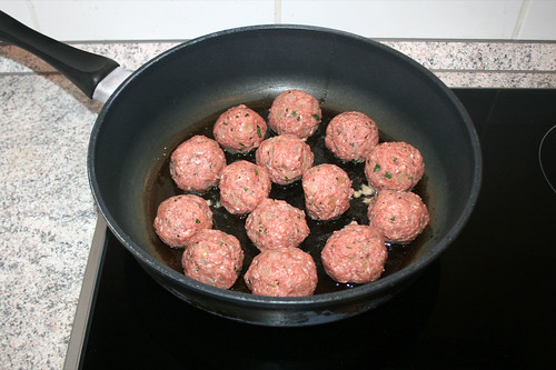 34 - Hackbällchen hinzufügen / Add meatballs