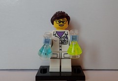 LegoS11_Female_Scientist