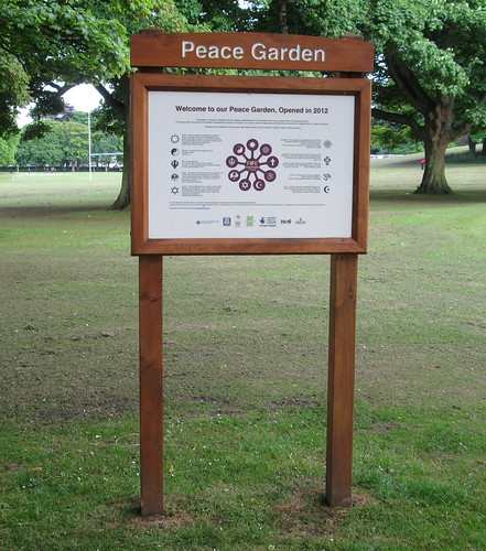Peace Garden Sign, Beveridge Park, Kirkcaldy