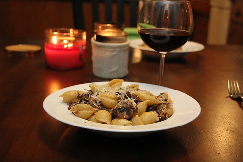 Pasta with cabernet braised shortribs
