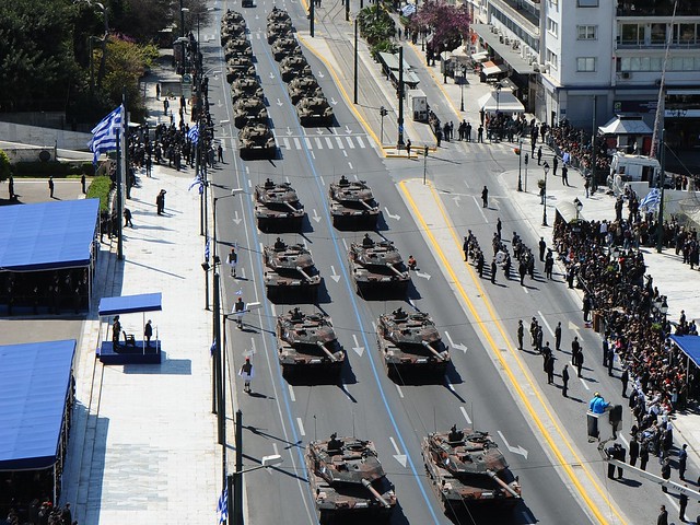 Военный парад по случаю дня независимости Греции