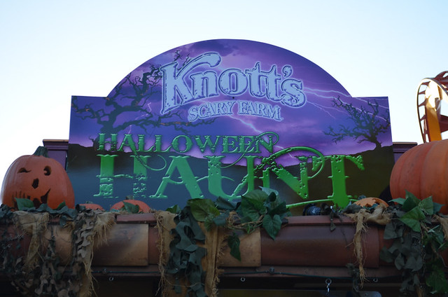 Knott's Scary Farm Halloween Haunt 2013