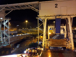 Vue sur le terminal de Dover depuis le ferry DFDS