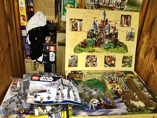 Lego AT-AT 8129 & King Leo's Castle 6098