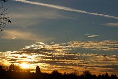 			Klaus Naujok posted a photo:	Catching the sun rise through the clouds. Photo taken with the Konica Minolta AF DT 18–70mm @ 70mm (105mm FF).